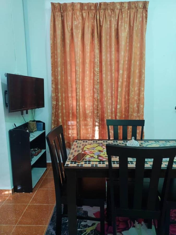 Room 345 Kota Bahru Luaran gambar