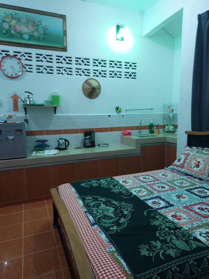Room 345 Kota Bahru Luaran gambar